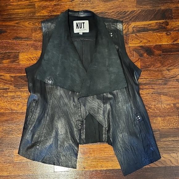Kut from the Kloth Black Leather Vest - Picture 1 of 8